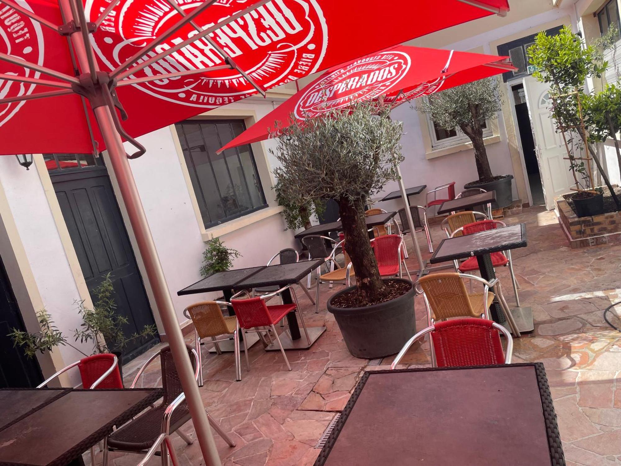 Hotel & Restaurant Isvara Breteuil Kültér fotó