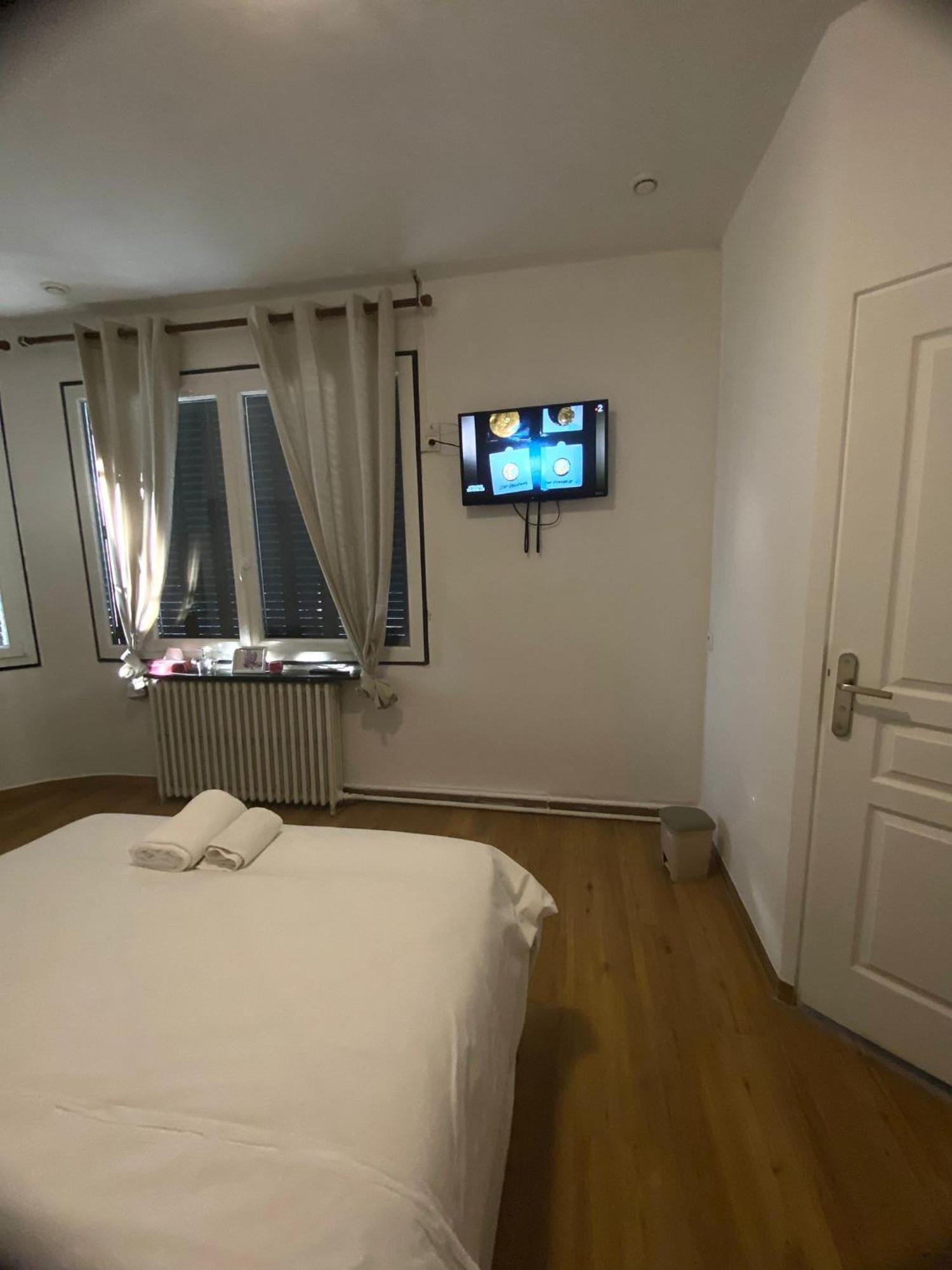 Hotel & Restaurant Isvara Breteuil Kültér fotó